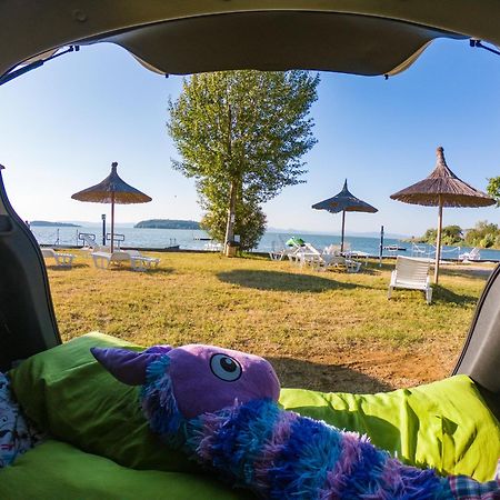 Camping Village Punta Navaccia Tuoro sul Trasimeno Exterior photo