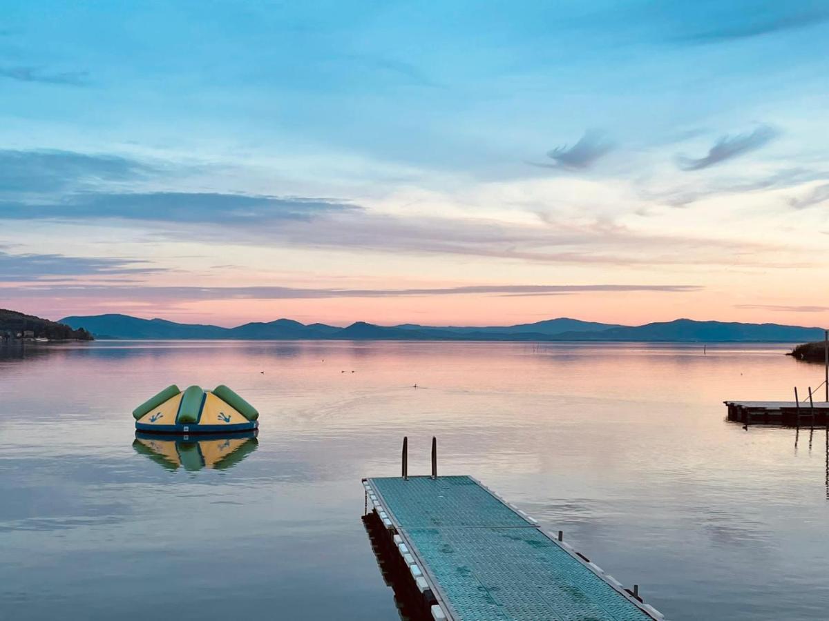 Camping Village Punta Navaccia Tuoro sul Trasimeno Exterior photo