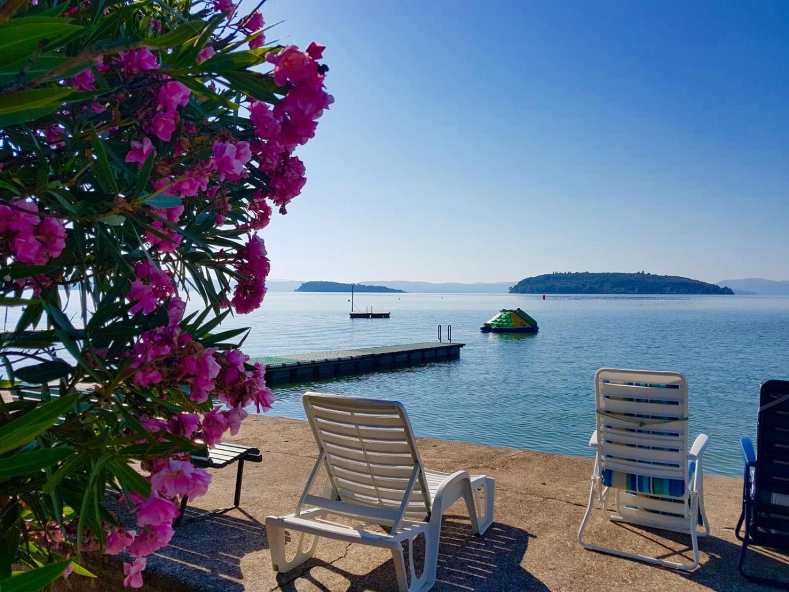 Camping Village Punta Navaccia Tuoro sul Trasimeno Exterior photo