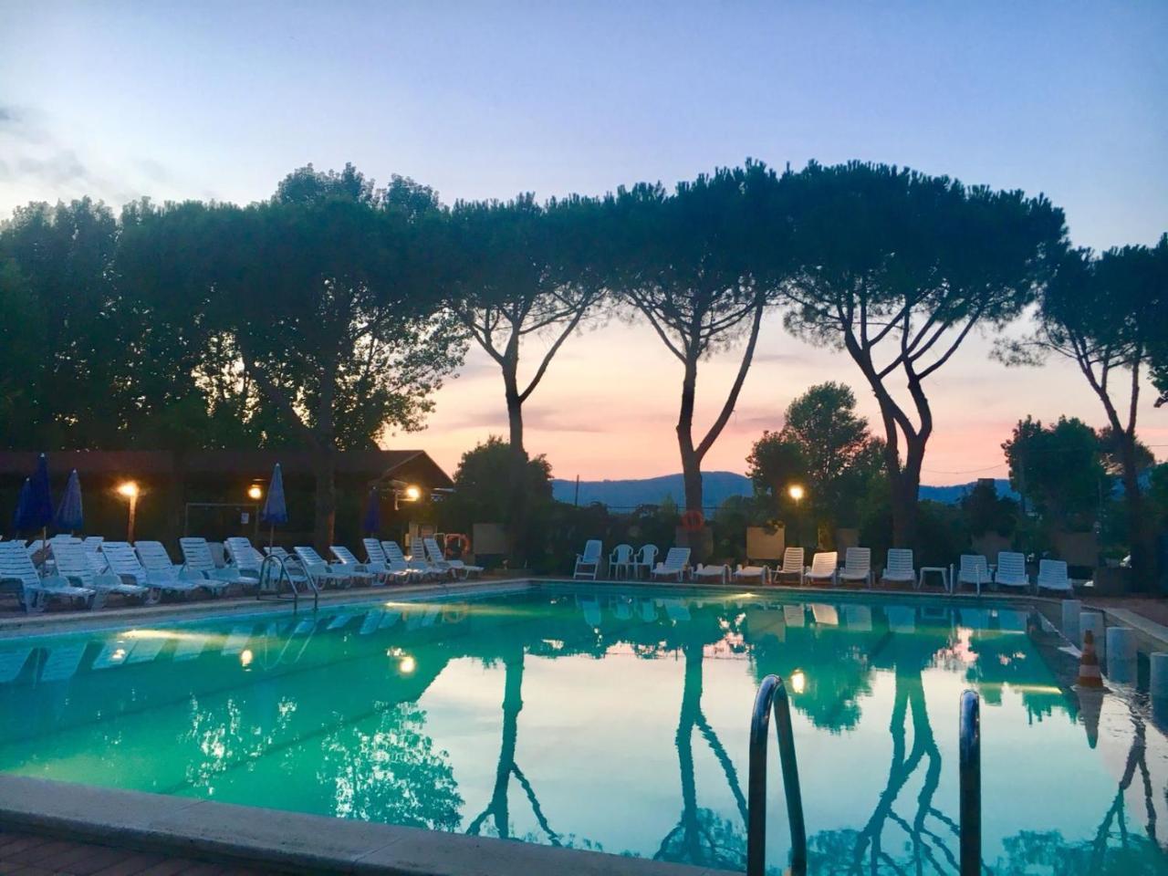 Camping Village Punta Navaccia Tuoro sul Trasimeno Exterior photo